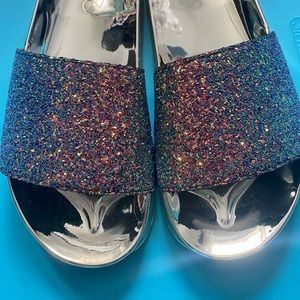 “blueish” iridescent glitter slides